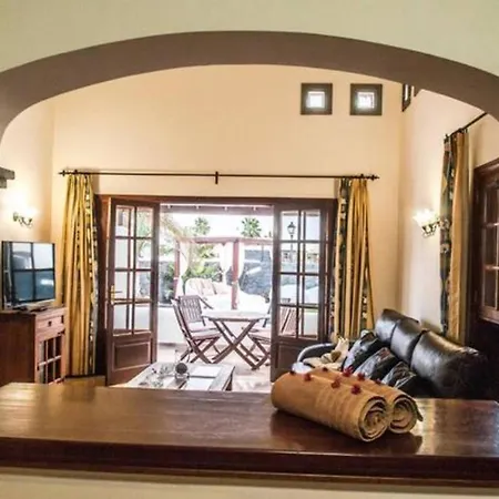 Villa Victoria Playa Blanca