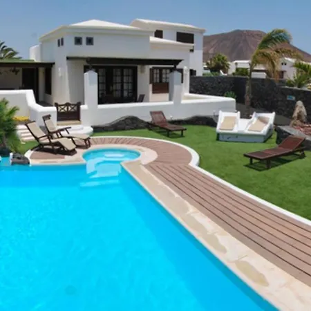 Villa Victoria Playa Blanca Villa *